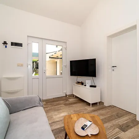 Aurora, Slivno - Makarska * Glibote