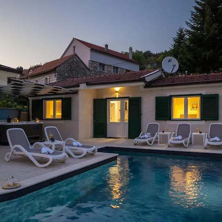 Aurora, Slivno - Makarska