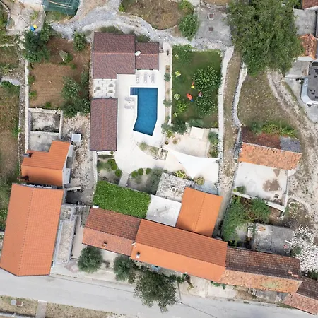 Aurora, Slivno - Makarska