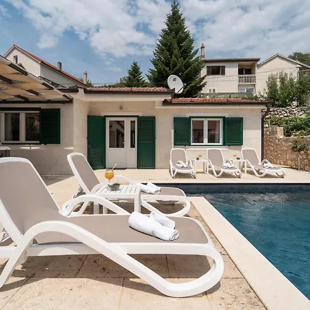 Aurora, Slivno - Makarska *