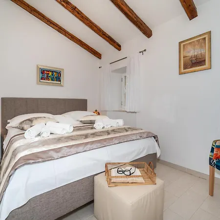 Aurora, Slivno - Makarska Glibote