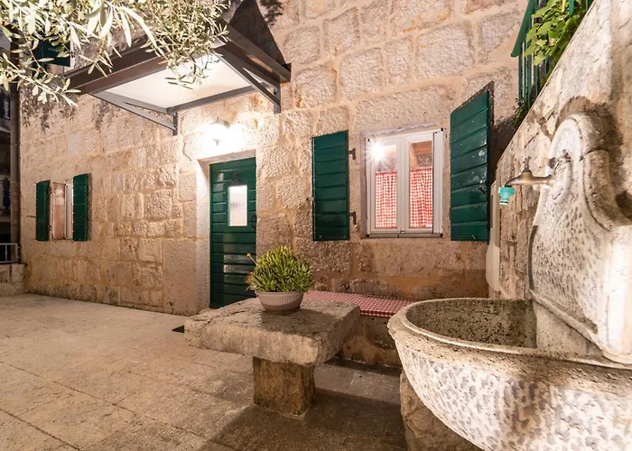 Aurora, Slivno - Makarska Vila
